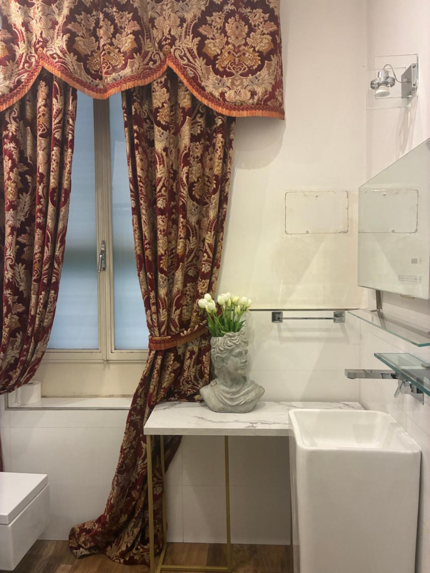 D.R.Rome Spanish Luxury Suites — Photos 2